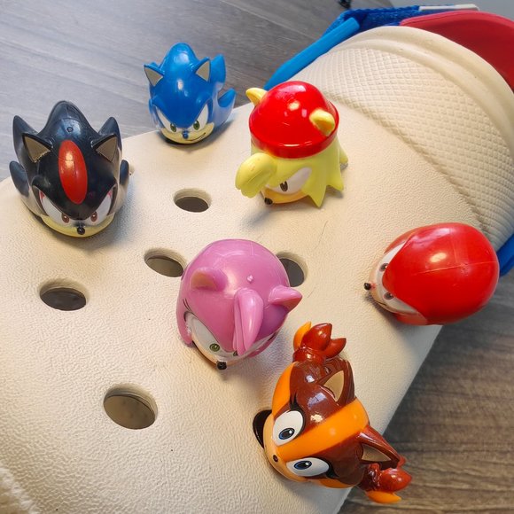 Custom Sonic Meme Clog Shoes- DIY modification based on Crocs main image 4